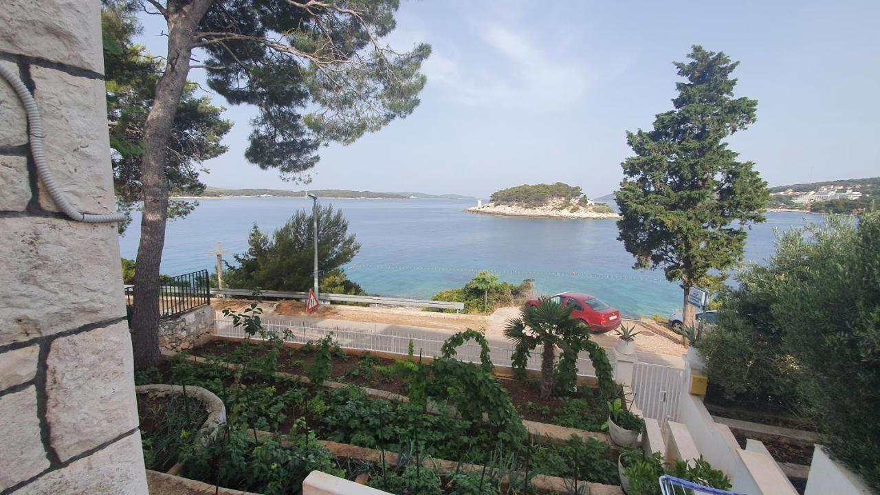 Shabby Chic Beach Cottage Hvar Χβαρ Εξωτερικό φωτογραφία